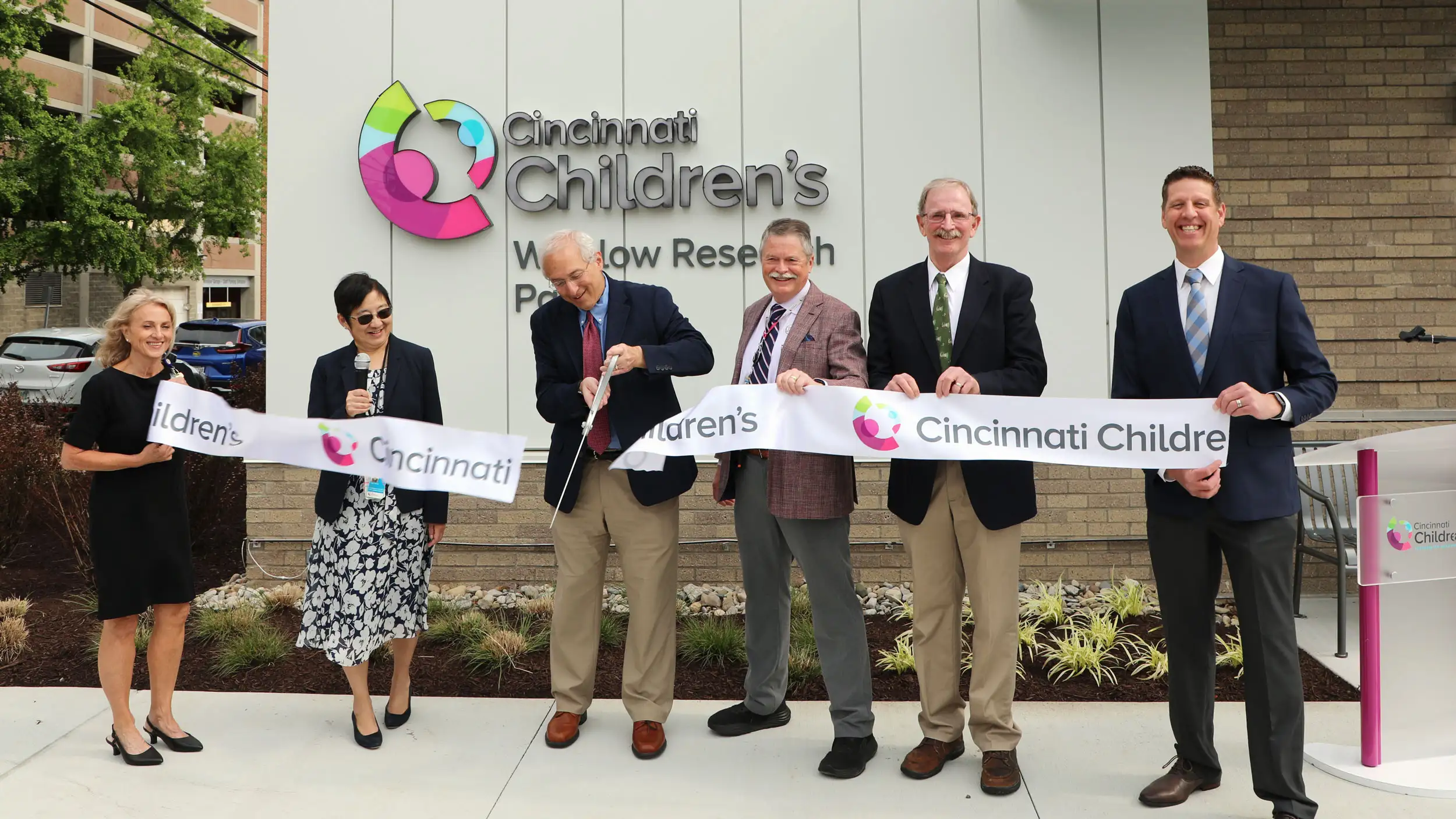 Cincinnati Children's leaders celebrate the opening of the new Winslow Research Pavilion.