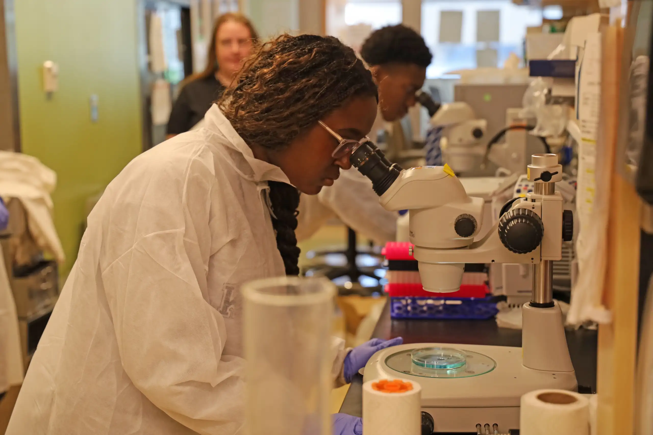 Students meet with Cincinnati Children's researchers