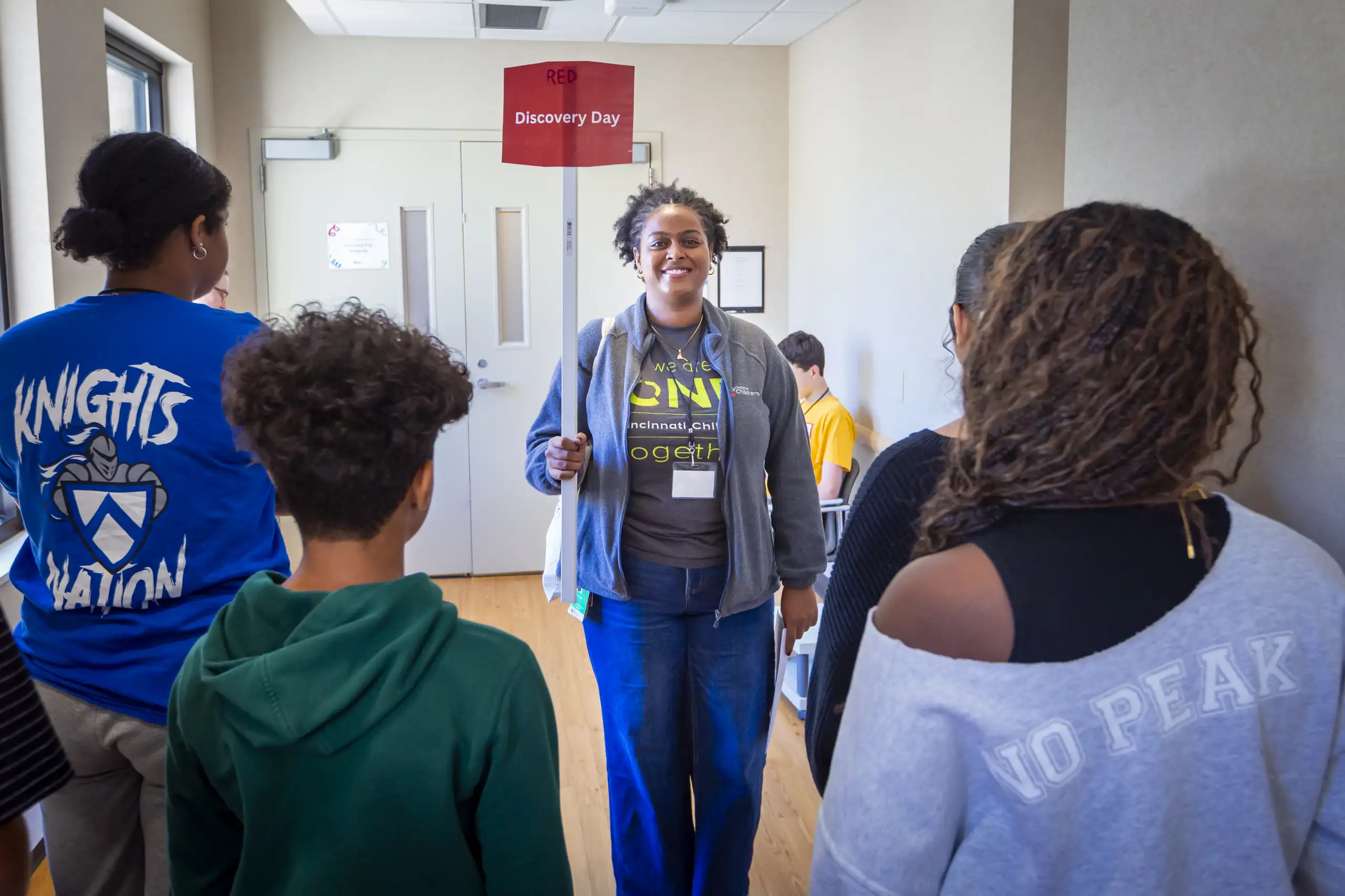 Students meet with Cincinnati Children's researchers